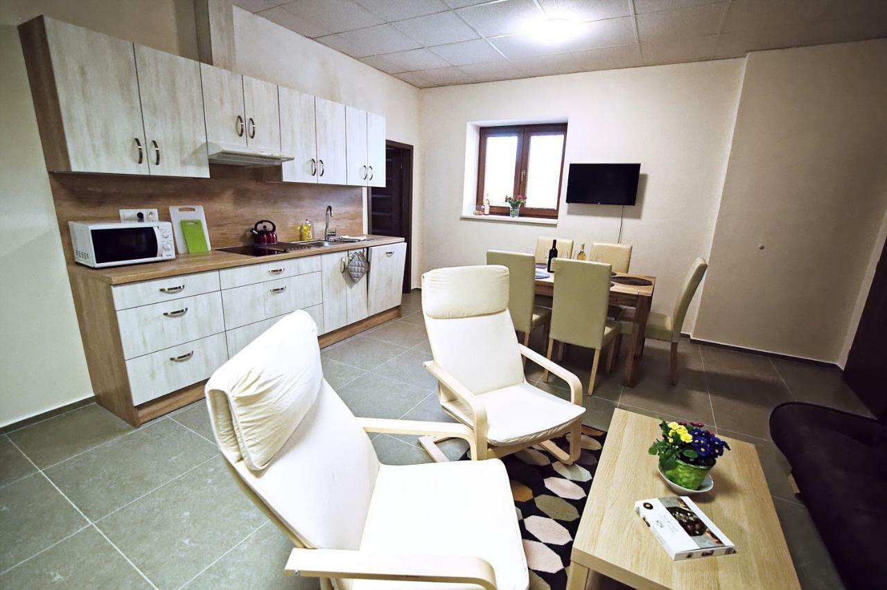 "U Capa" Krasny Apartman V Sedleci Sedlec  Luaran gambar