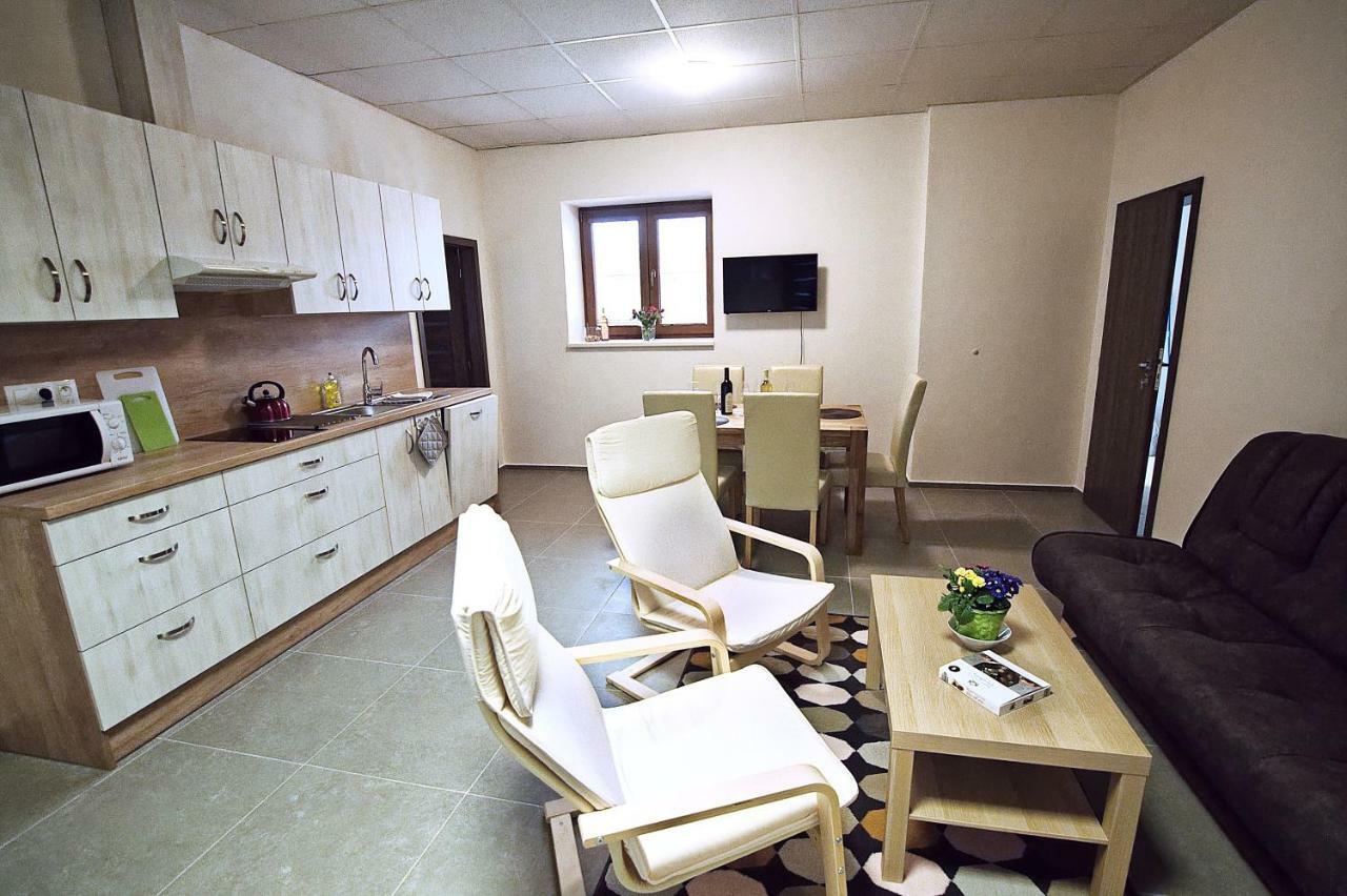 "U Capa" Krasny Apartman V Sedleci Sedlec  Luaran gambar